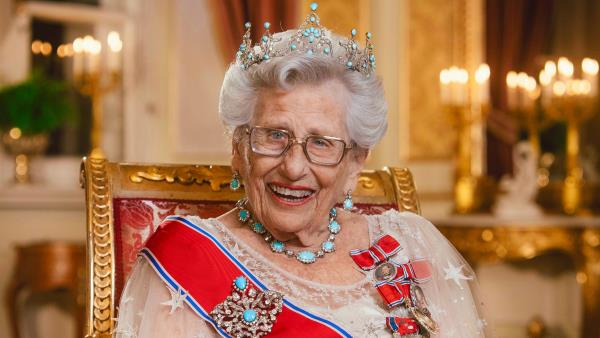 Lenkje til artikkel: Flagges på halv stang ved prinsesse Astrids gravferd