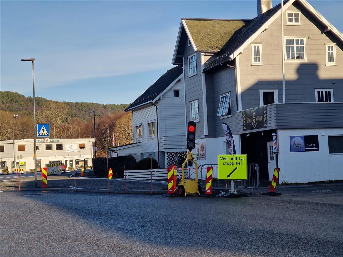 Lysregulering og vegarbeid i Spjelkavika - Klikk for stort bilete