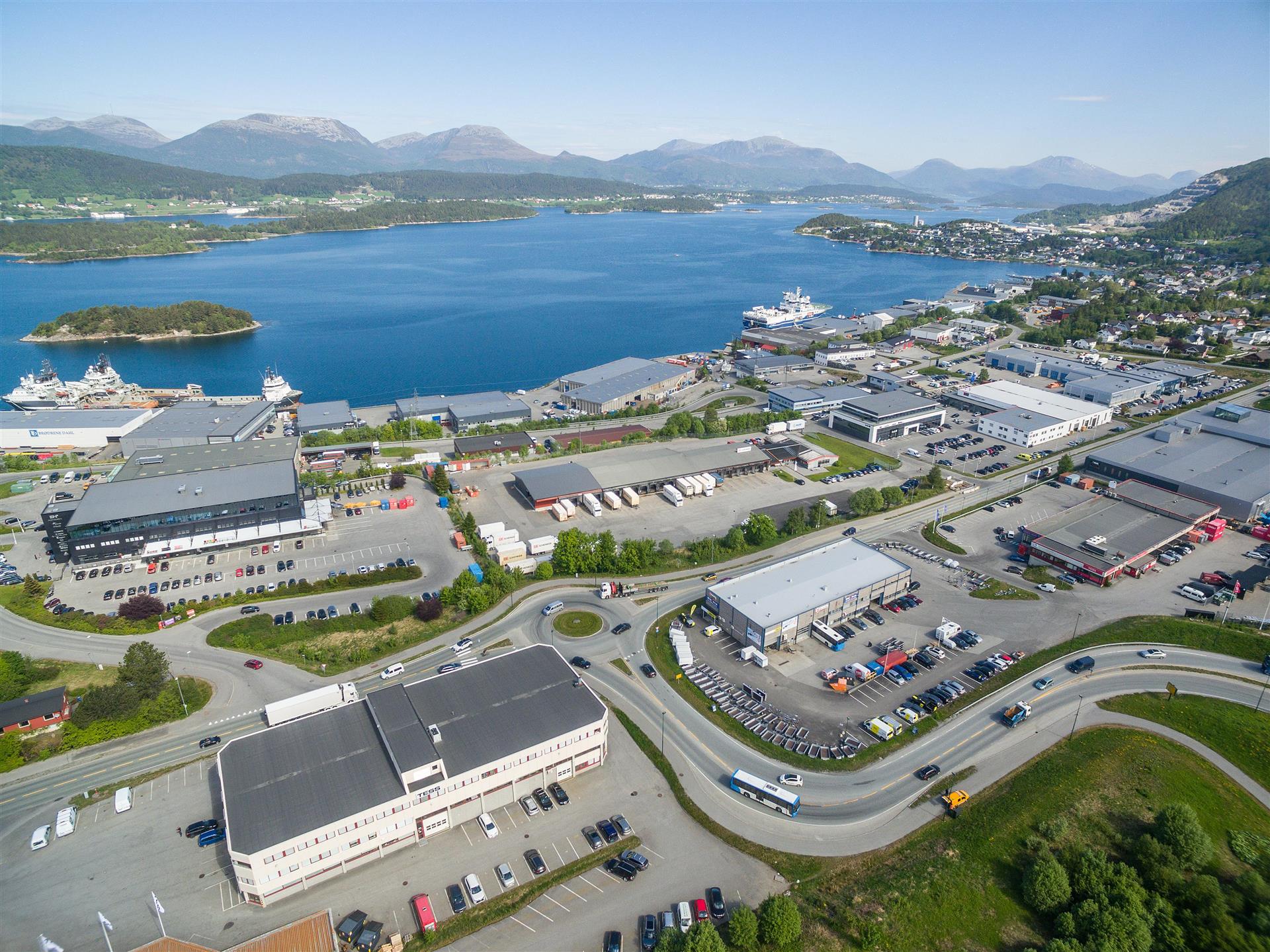 Dronefoto av Lerstad, Blindheimstunnelne, Moa