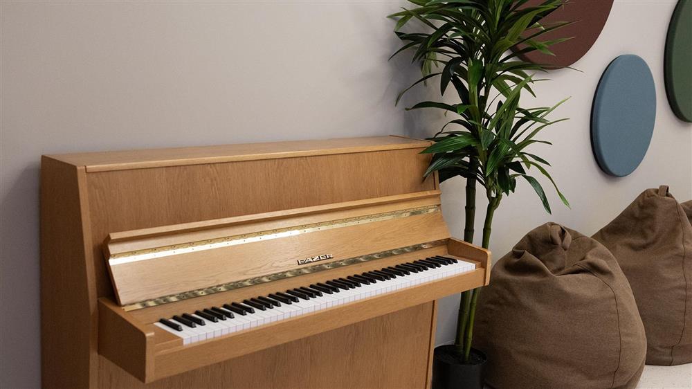 Piano - Klikk for stort bilete