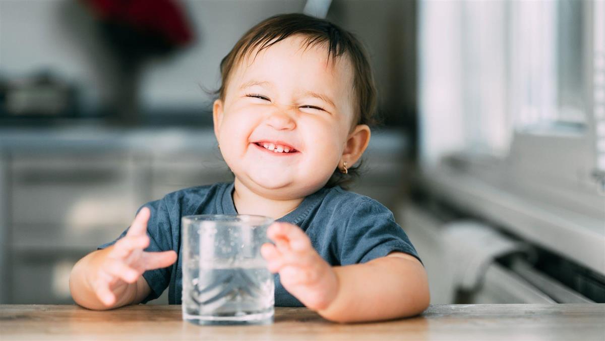 blid gut som drikk vatn - Klikk for stort bilete