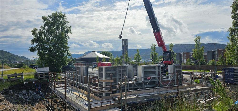 betongarbeid og stillas - Klikk for stort bilete