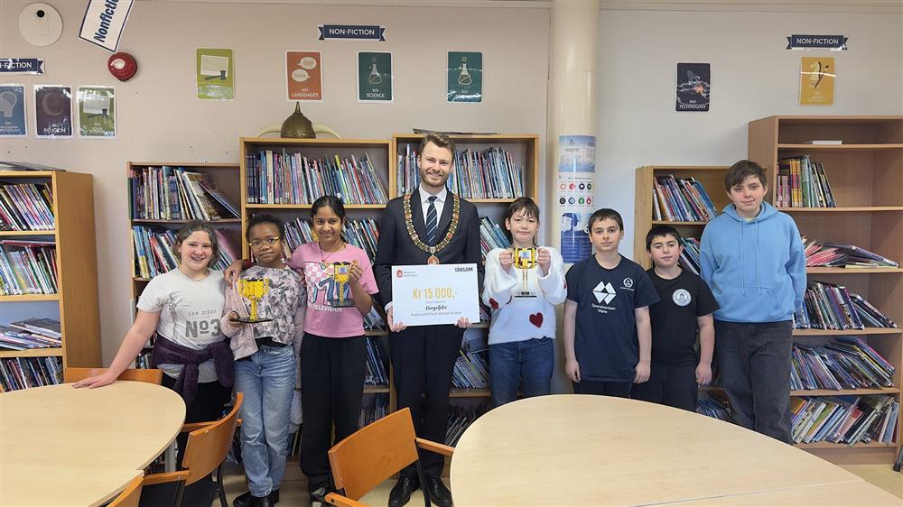 7 barn og en mann - Klikk for stort bilete