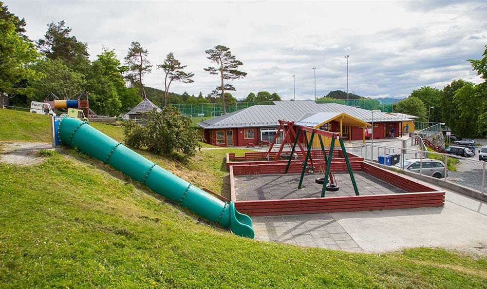 Foto få utsida til Nørve barnehage - Klikk for stort bilete